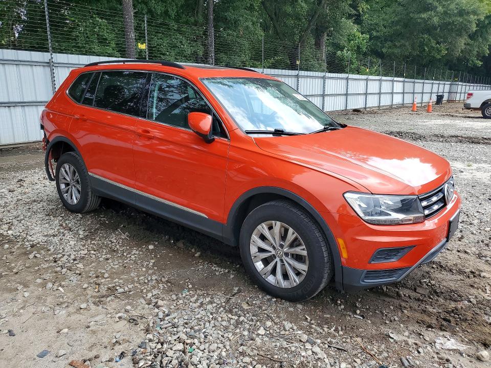 Продаж на аукціоні авто 2018 Volkswagen Tiguan, vin: 3VV2B7AX2JM185062, номер лоту: 63930646