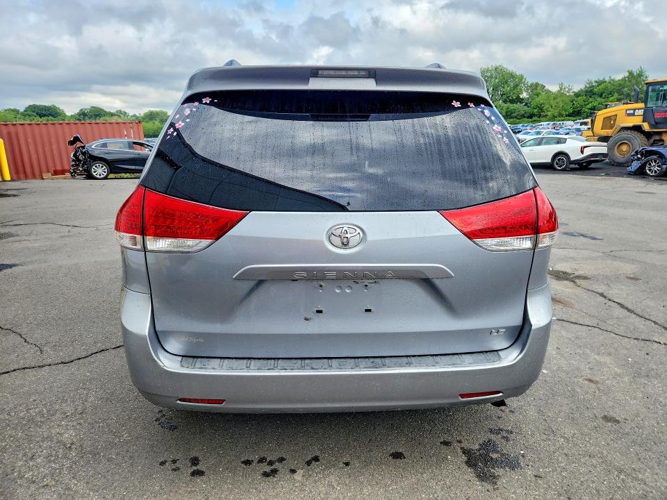 Aukcja sprzedaży 2011 Toyota Sienna, vin: 5TDKK3DC7BS065789, numer aukcji: 63650086