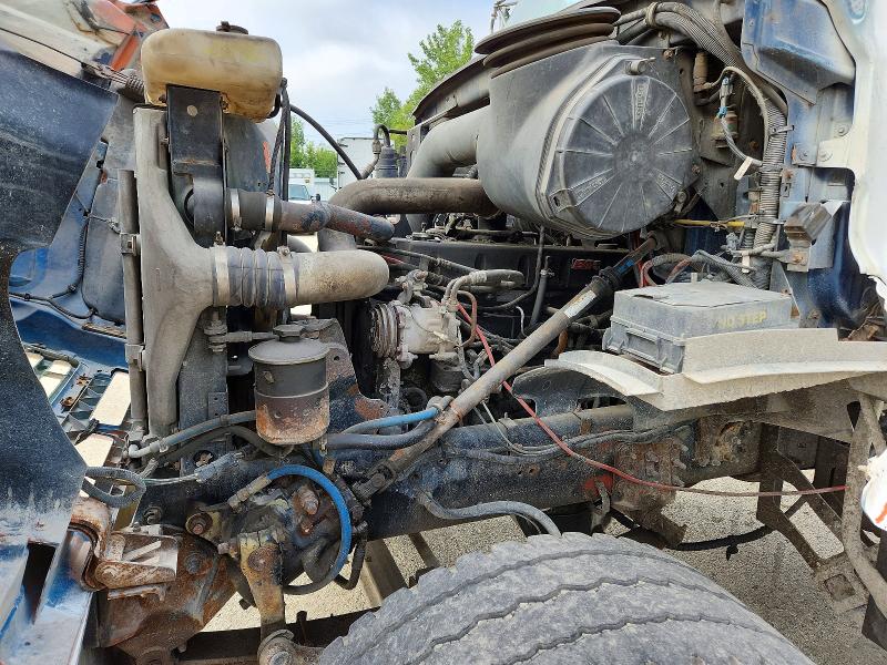 69457726 :رقم المزاد ، 2FZHAZA853AK83872 vin ، 2003 Sterling Truck Lt مزاد بيع