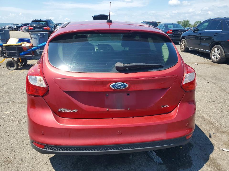 63940496 :رقم المزاد ، 1FAHP3M21CL101679 vin ، 2012 Ford Focus مزاد بيع