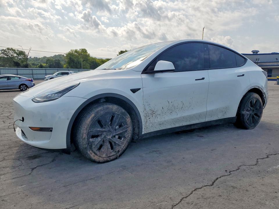 Продажа на аукционе авто 2022 Tesla Model Y, vin: 7SAYGAEE6NF518991, номер лота: 64845366