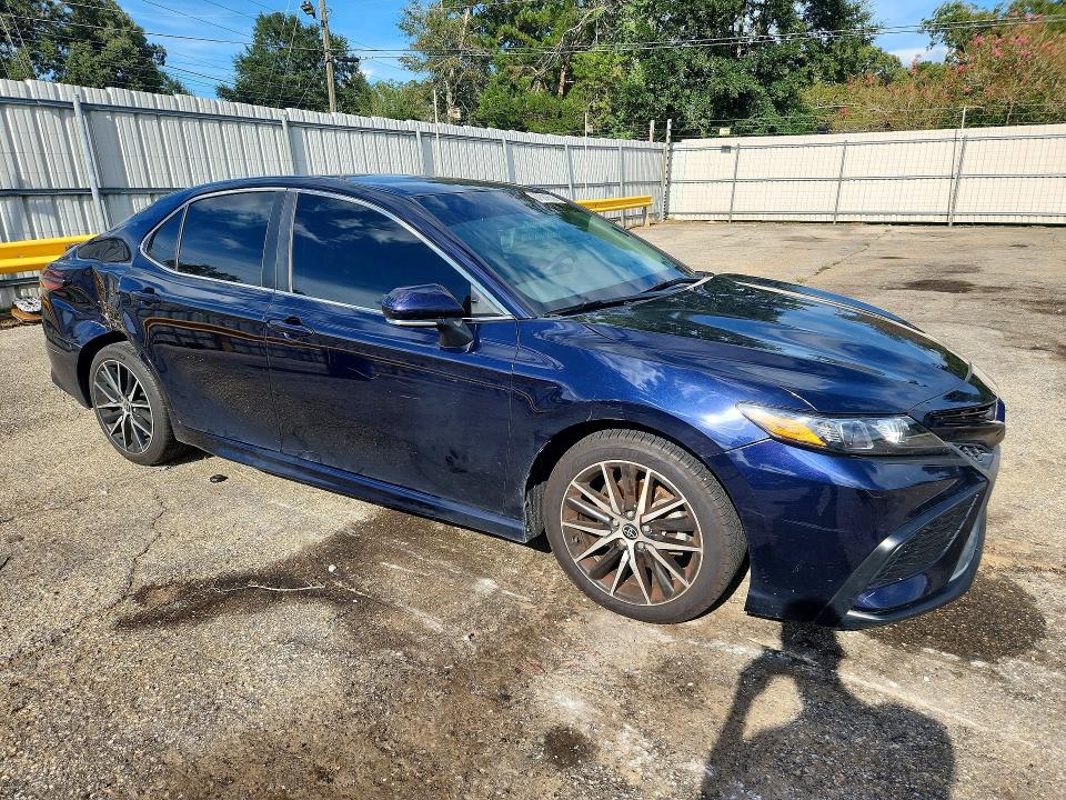 2022 Toyota Camry მანქანა იყიდება აუქციონზე, vin: 4T1G11AK2NU641874, აუქციონის ნომერი: 67553666