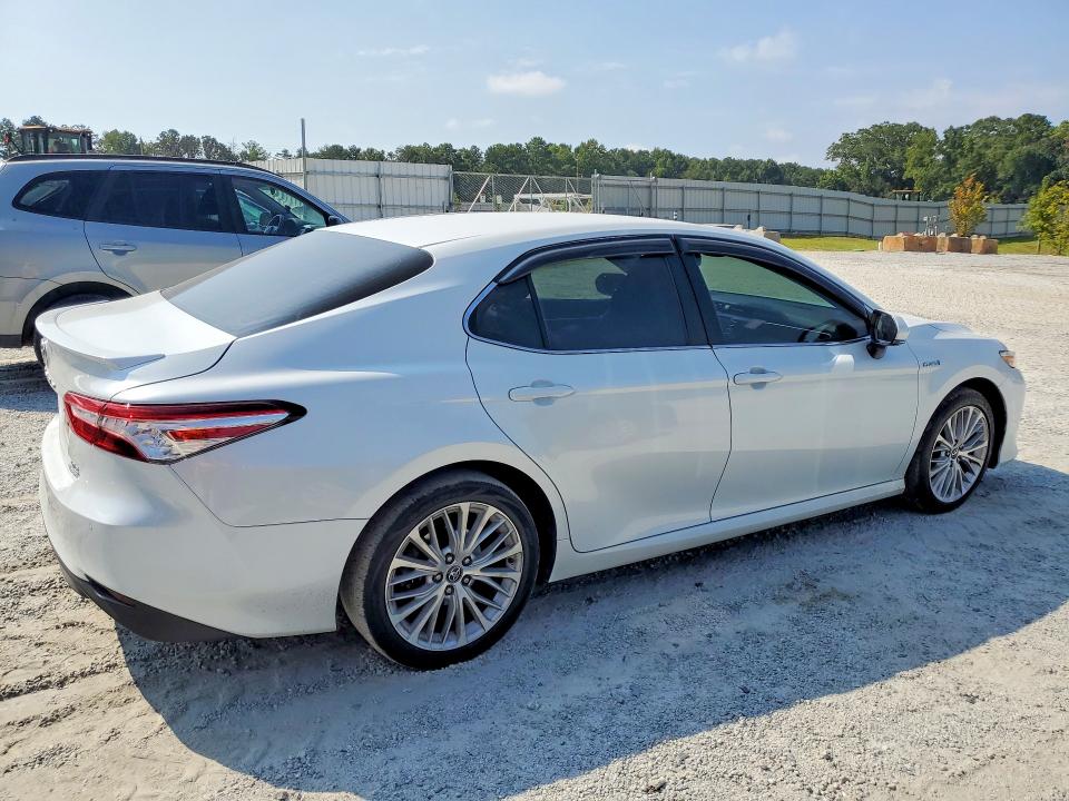 2018 Toyota Camry Hybrid მანქანა იყიდება აუქციონზე, vin: 4T1B21HK2JU006743, აუქციონის ნომერი: 66280766