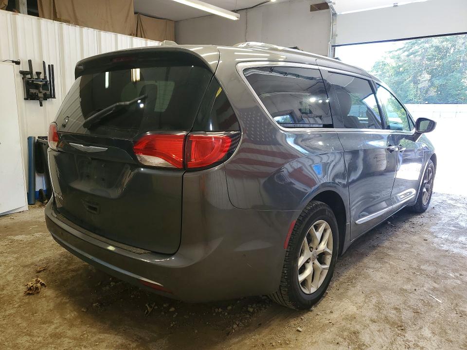 Продаж на аукціоні авто 2017 Chrysler Pacifica, vin: 2C4RC1EG3HR506305, номер лоту: 64377426