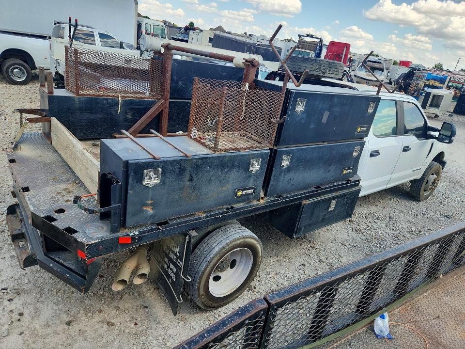 64727686 :رقم المزاد ، 1FD0W4GT0HEB81360 vin ، 2017 Ford F450 مزاد بيع