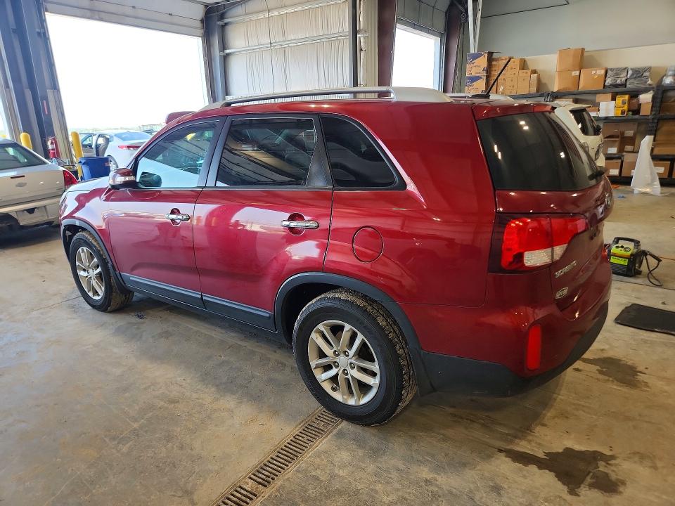 64011436 :رقم المزاد ، 5XYKT4A66FG640114 vin ، 2015 Kia Sorento مزاد بيع