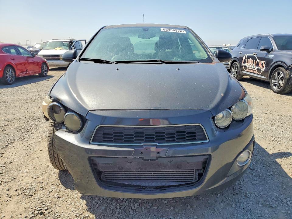 66486526 :رقم المزاد ، 1G1JE5SB6G4146190 vin ، 2016 Chevrolet Sonic مزاد بيع