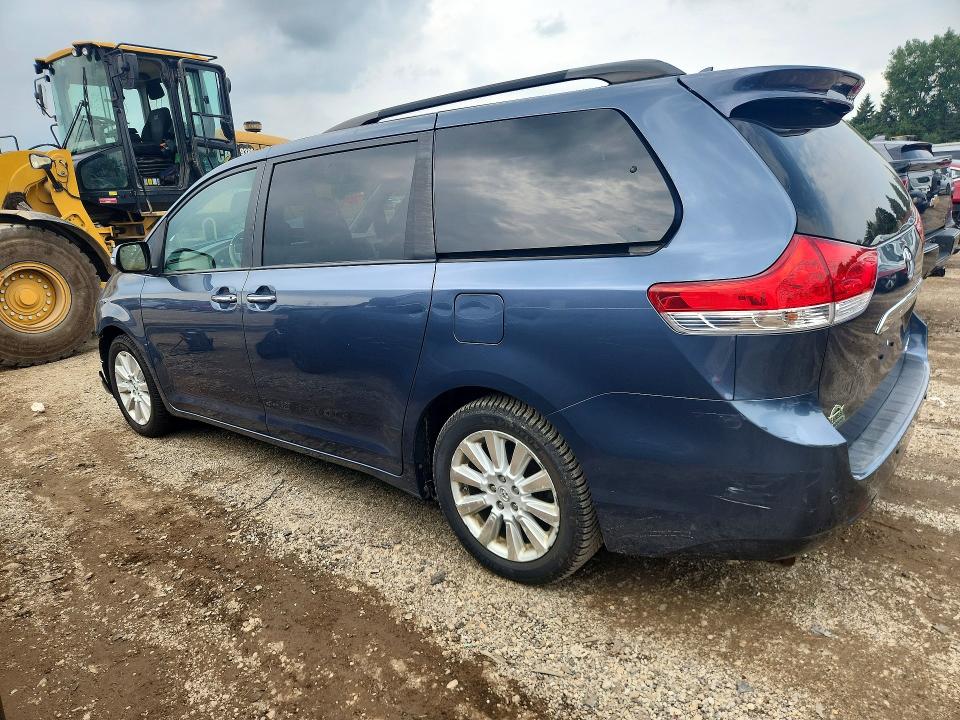 2013 Toyota Sienna მანქანა იყიდება აუქციონზე, vin: 5TDDK3DC1DS056291, აუქციონის ნომერი: 65295336