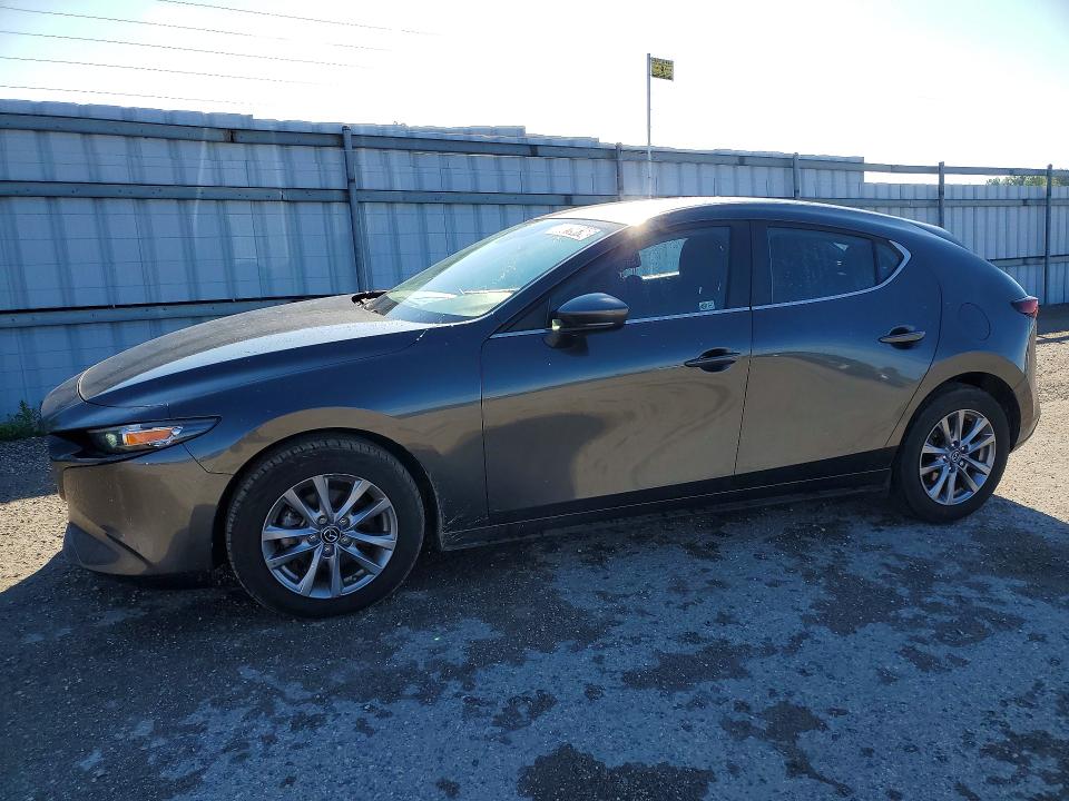66019816 :رقم المزاد ، JM1BPAK76N1519950 vin ، 2022 Mazda 3 مزاد بيع