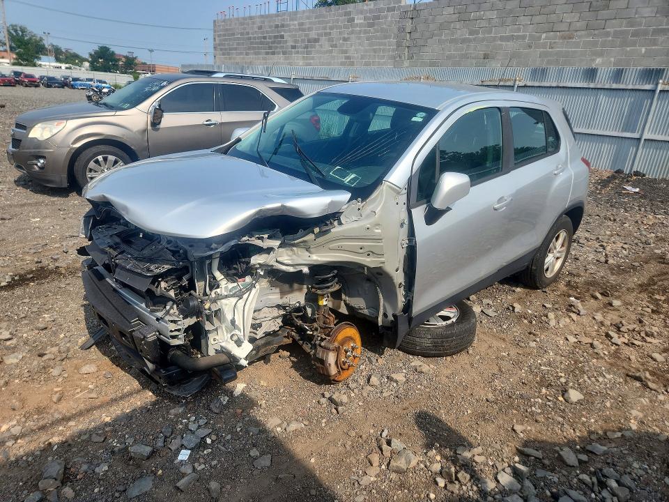 64453256 :رقم المزاد ، KL7CJNSB9JB713312 vin ، 2018 Chevrolet Trax مزاد بيع