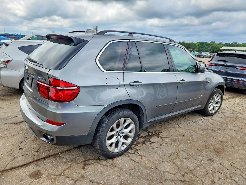 2013 Bmw X5 მანქანა იყიდება აუქციონზე, vin: 5UXZV4C59D0B09765, აუქციონის ნომერი: 63967676