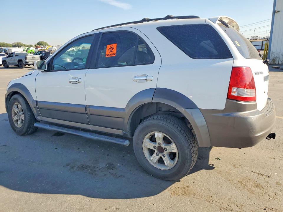 66301336 :رقم المزاد ، KNDJC733245332363 vin ، 2004 Kia Sorento مزاد بيع