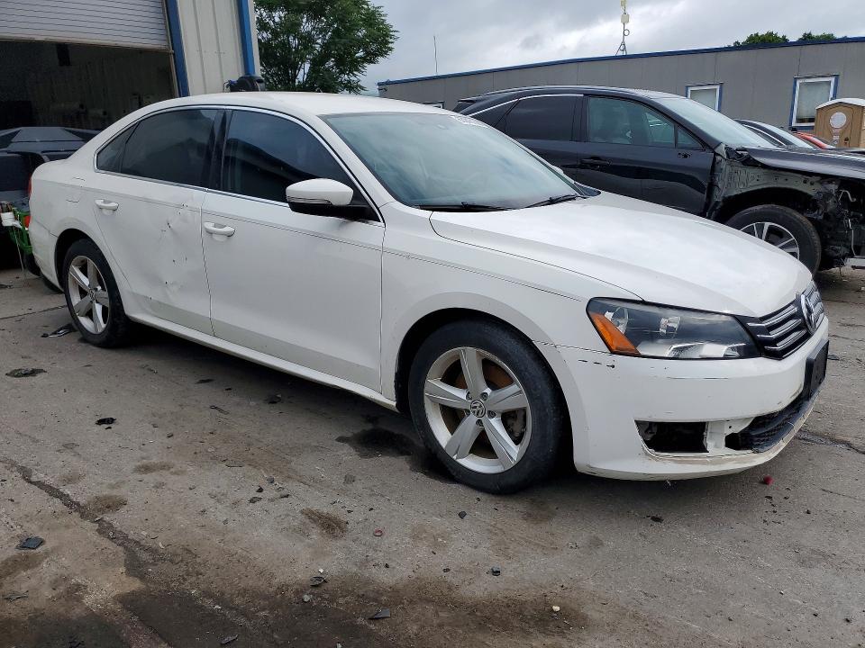 2013 Volkswagen Passat მანქანა იყიდება აუქციონზე, vin: 1VWBH7A38DC122819, აუქციონის ნომერი: 63343196
