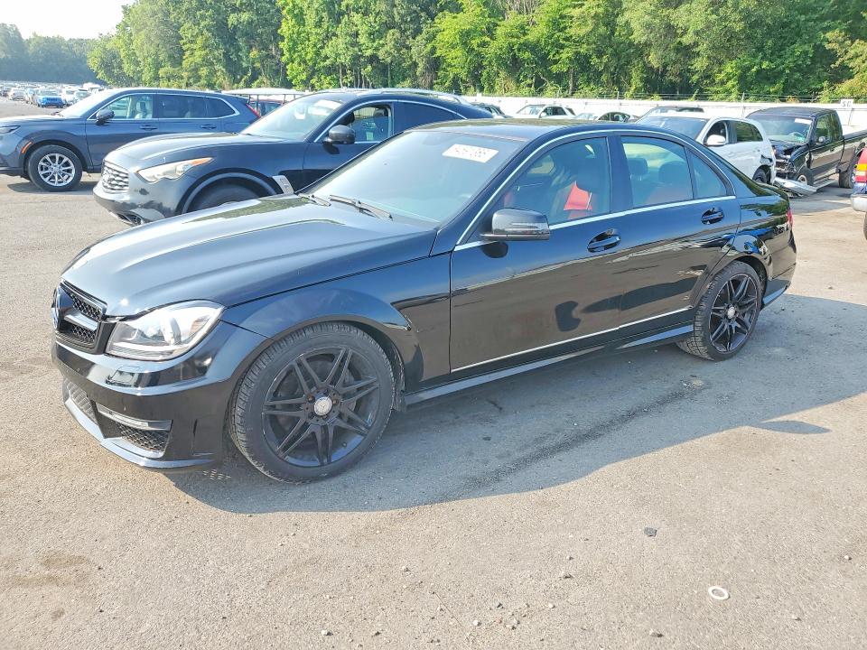 2014 Mercedes-benz C მანქანა იყიდება აუქციონზე, vin: WDDGF8AB1EG231604, აუქციონის ნომერი: 64591366