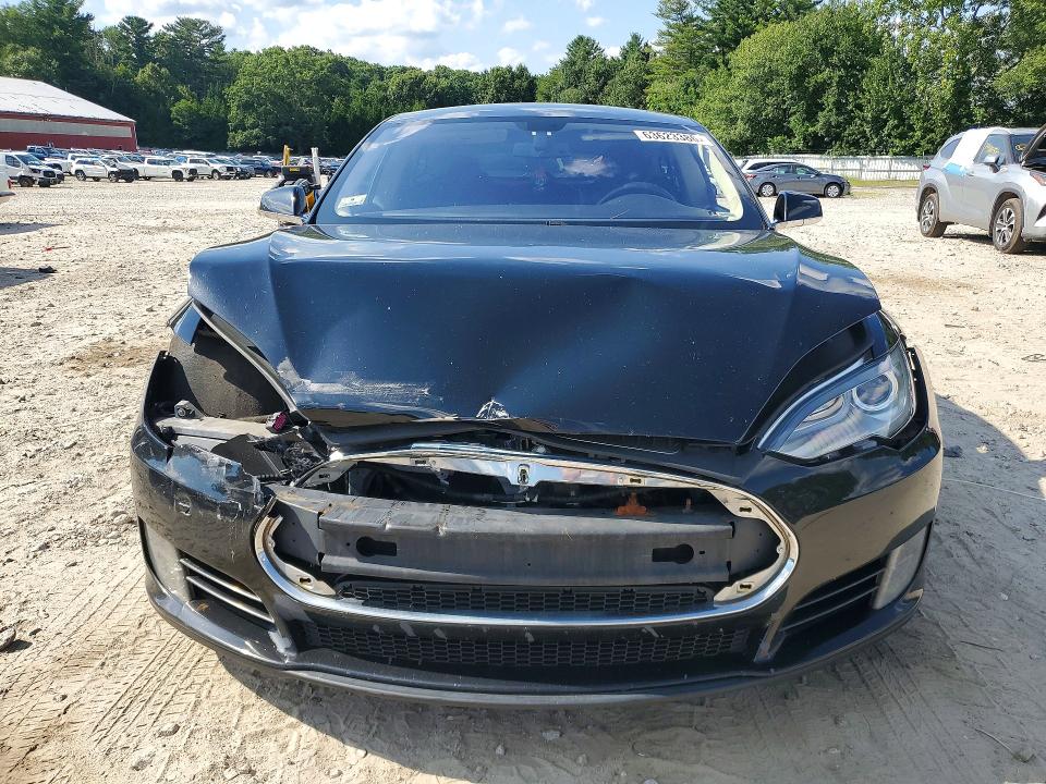 63623386 :رقم المزاد ، 5YJSA1CG6DFP07616 vin ، 2013 Tesla Model S مزاد بيع