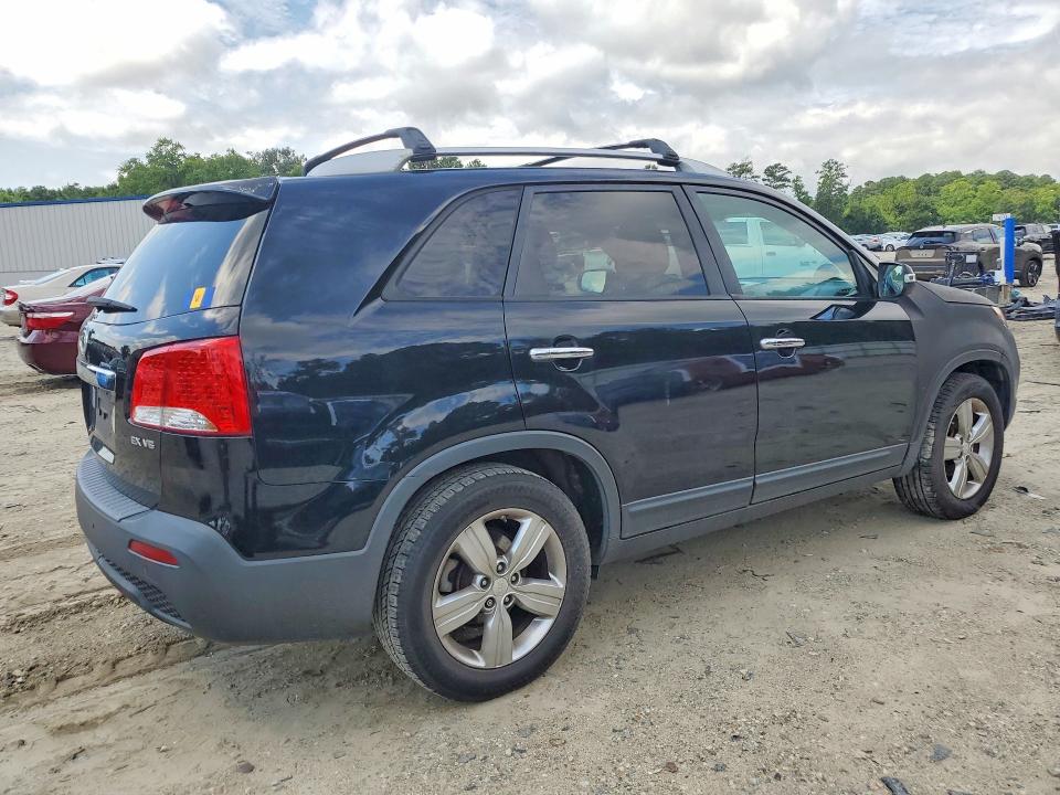 2013 Kia Sorento მანქანა იყიდება აუქციონზე, vin: 5XYKU4A2XDG339773, აუქციონის ნომერი: 63349236