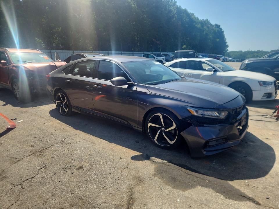 Продажа на аукционе авто 2018 Honda Accord, vin: 1HGCV1F3XJA215288, номер лота: 65135476