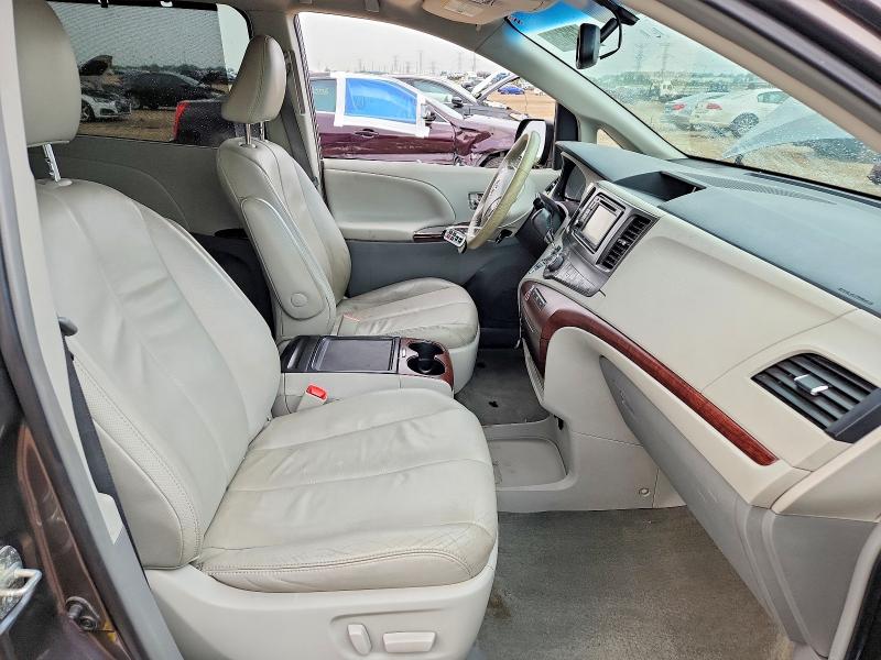 2013 Toyota Sienna მანქანა იყიდება აუქციონზე, vin: 5TDYK3DC5DS370883, აუქციონის ნომერი: 63356126