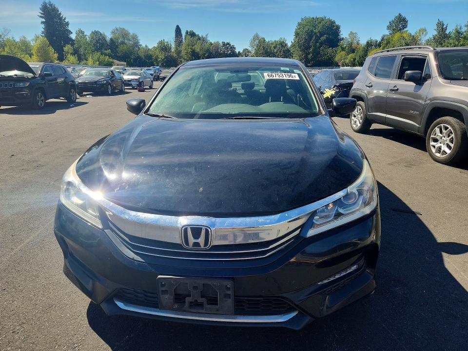 2017 Honda Accord მანქანა იყიდება აუქციონზე, vin: 1HGCR2F53HA182625, აუქციონის ნომერი: 66753196