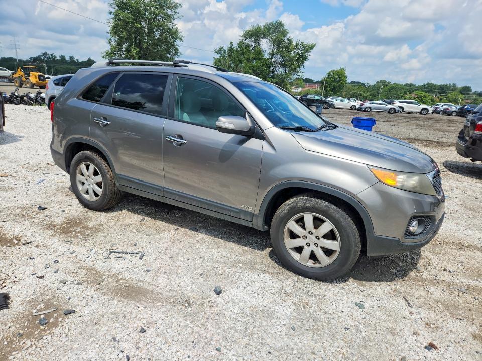 Продажа на аукционе авто 2011 Kia Sorento, vin: 5XYKTCA15BG163779, номер лота: 64489426