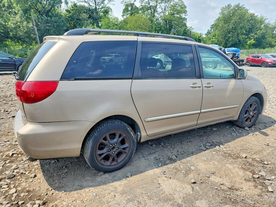 2006 Toyota Sienna მანქანა იყიდება აუქციონზე, vin: 5TDBA22C26S056777, აუქციონის ნომერი: 64713276