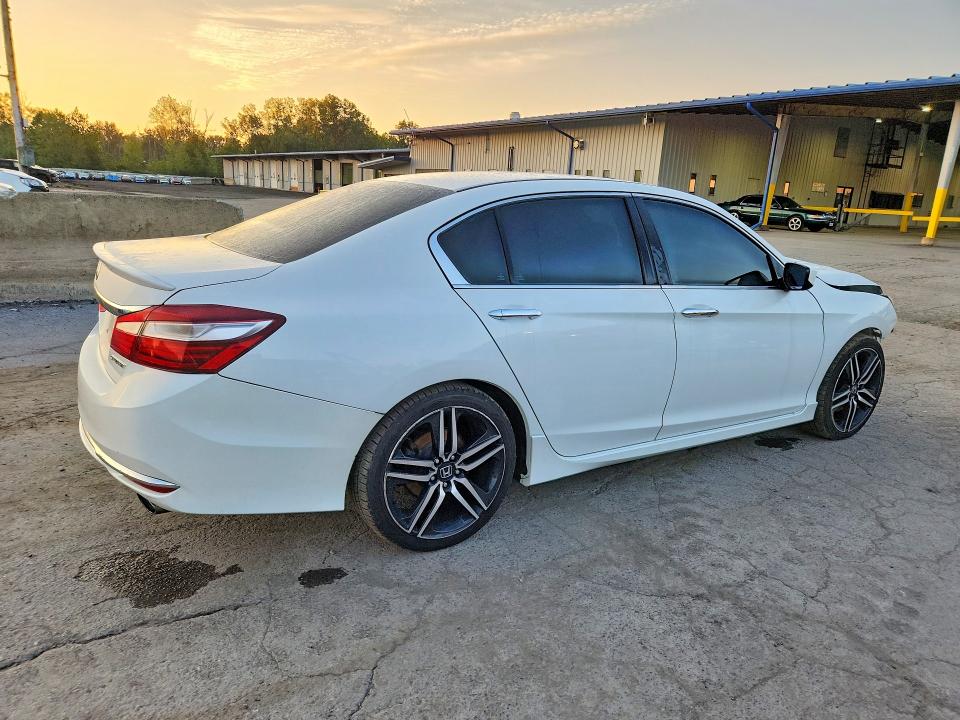 65085076 :رقم المزاد ، 1HGCR2F50HA178306 vin ، 2017 Honda Accord مزاد بيع
