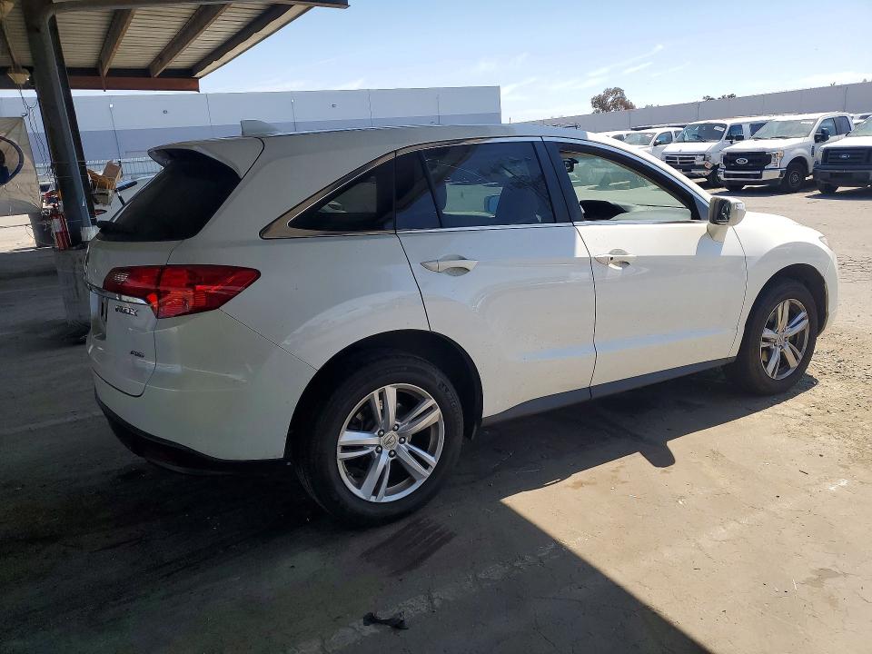 64971126 :رقم المزاد ، 5J8TB4H57FL020642 vin ، 2015 Acura Rdx مزاد بيع