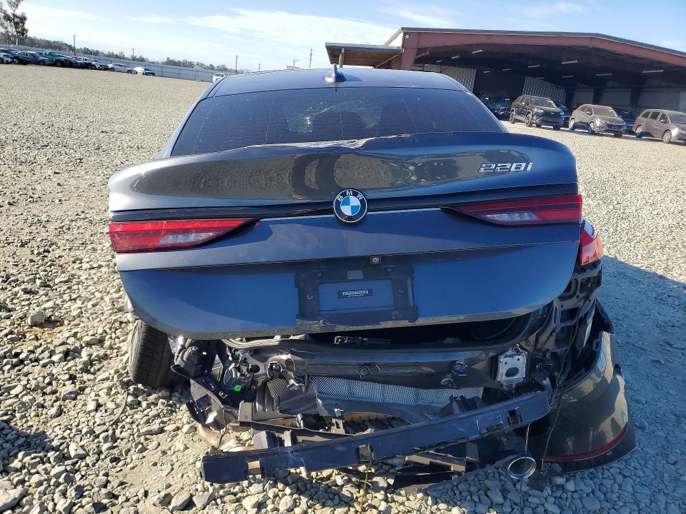 66654886 :رقم المزاد ، WBA53AK05M7J09094 vin ، 2021 Bmw 228i مزاد بيع