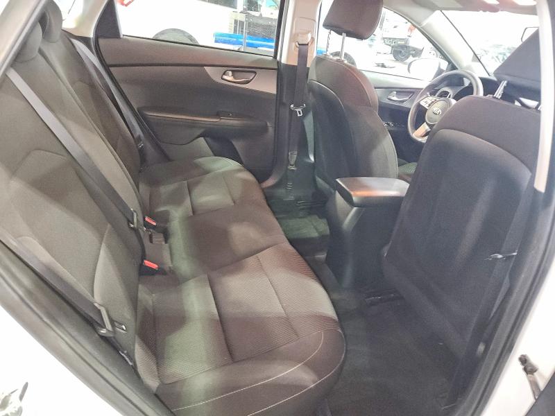 64313736 :رقم المزاد ، 3KPF24ADXME368339 vin ، 2021 Kia Forte مزاد بيع