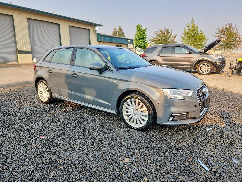 Aukcja sprzedaży 2017 Audi A3, vin: WAUUPBFF8HA042066, numer aukcji: 63240696