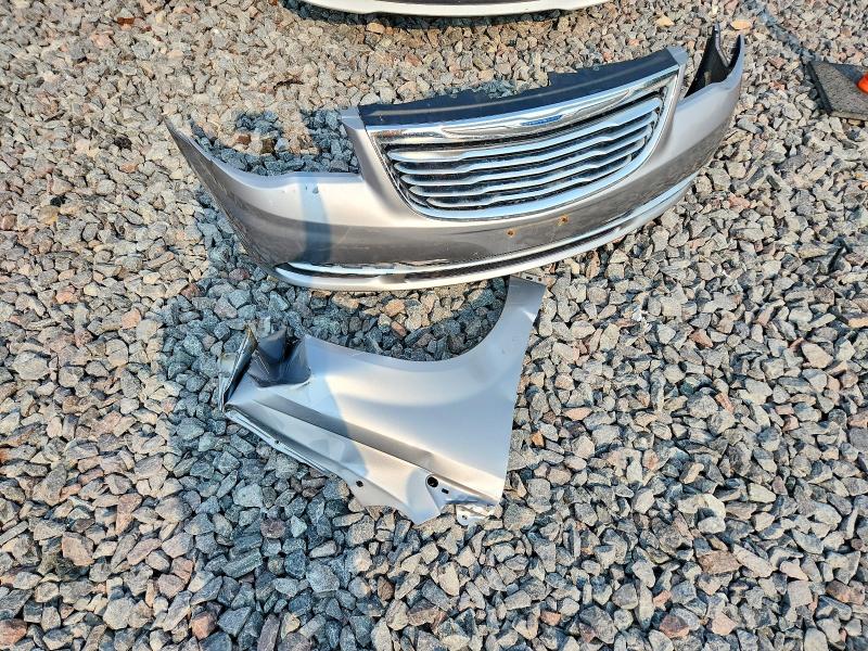 2015 Chrysler Town & Country მანქანა იყიდება აუქციონზე, vin: 2C4RC1BG2FR505812, აუქციონის ნომერი: 63674386