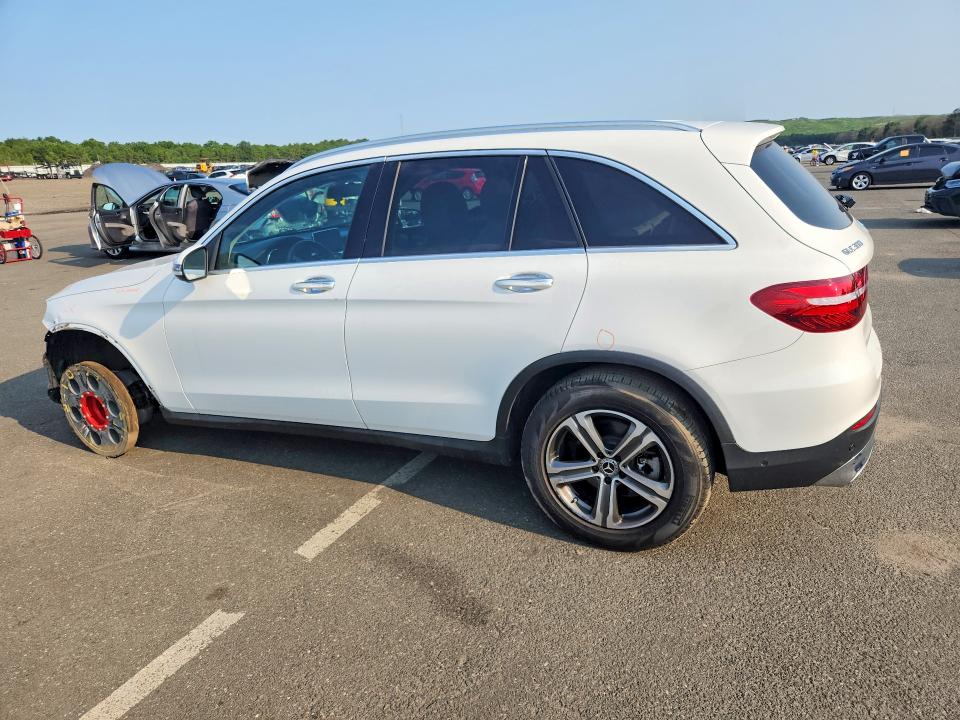 64549976 :رقم المزاد ، WDC0G4KB9HV007586 vin ، 2017 Mercedes-benz Glc مزاد بيع