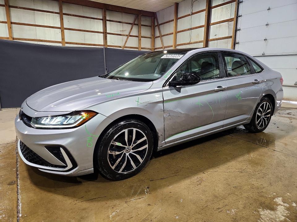 63968996 :رقم المزاد ، 3VW7X7BU2SM009931 vin ، 2025 Volkswagen Jetta مزاد بيع