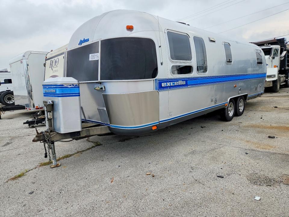 63890116 :رقم المزاد ، 1STHEAN2XKJ506566 vin ، 1988 Airstream Excella مزاد بيع