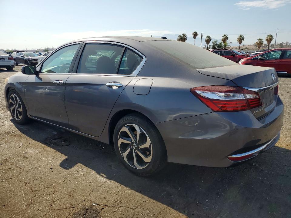 Продажа на аукционе авто 2017 Honda Accord, vin: 1HGCR2F87HA056892, номер лота: 63943076