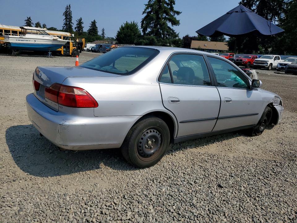 Продажа на аукционе авто 2000 Honda Accord, vin: 1HGCG5649YA063556, номер лота: 65095126