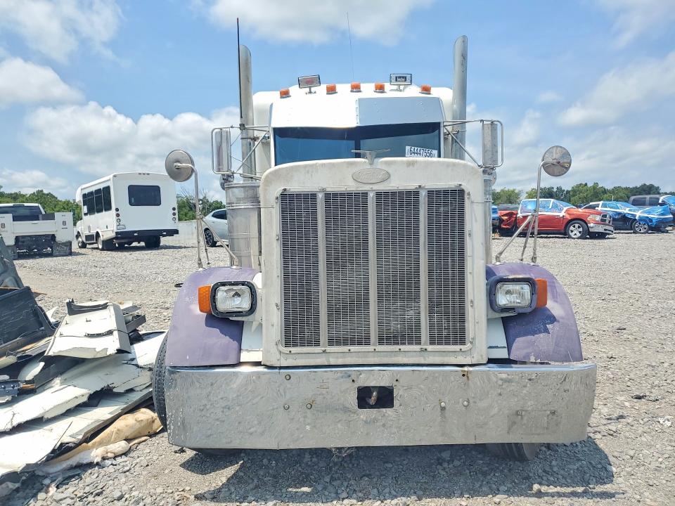 Продажа на аукционе авто 2000 Peterbilt 379, vin: 1XP5DB9X7YD481020, номер лота: 64447556