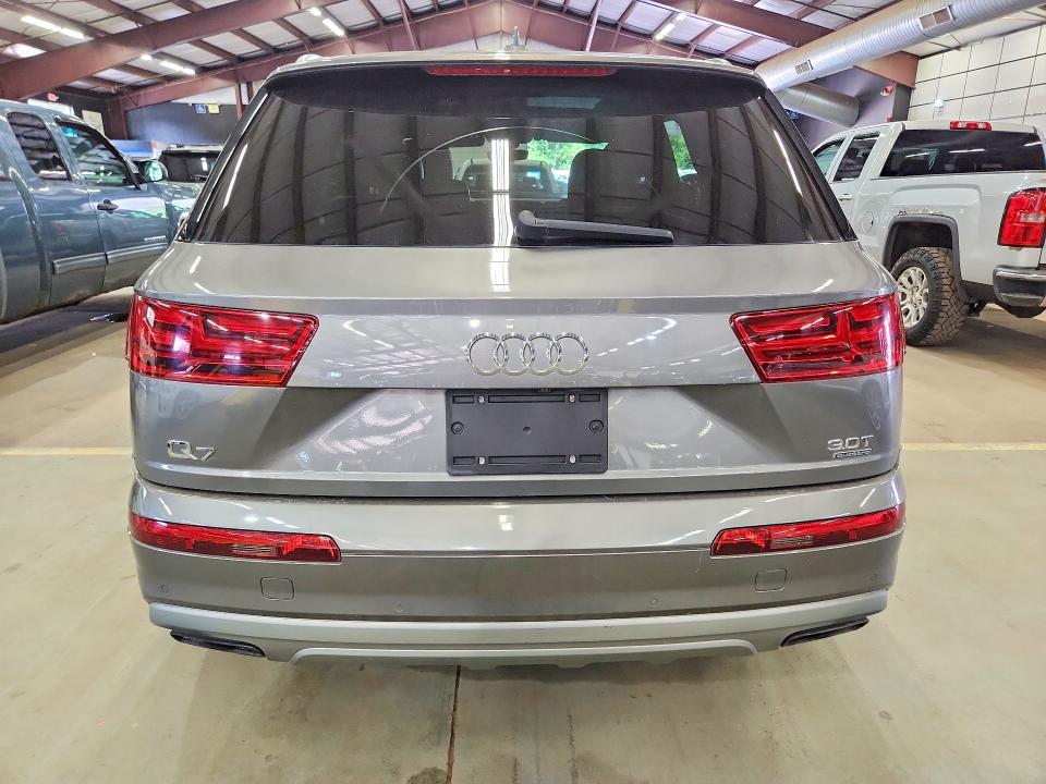 2018 Audi Q7 მანქანა იყიდება აუქციონზე, vin: WA1VABF72JD009581, აუქციონის ნომერი: 64448596