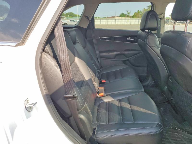 2016 Kia Sorento მანქანა იყიდება აუქციონზე, vin: 5XYPHDA1XGG025353, აუქციონის ნომერი: 64786606