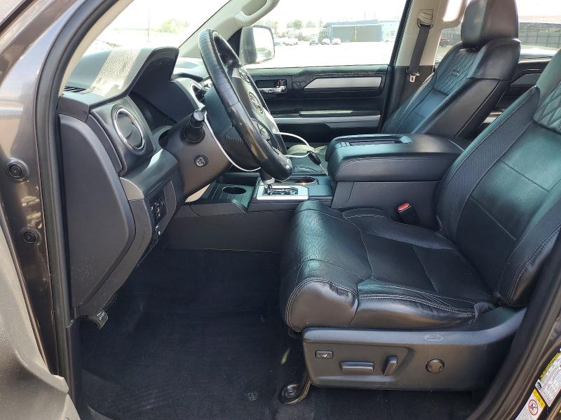 64592546 :رقم المزاد ، 5TFAY5F10JX727495 vin ، 2018 Toyota Tundra مزاد بيع