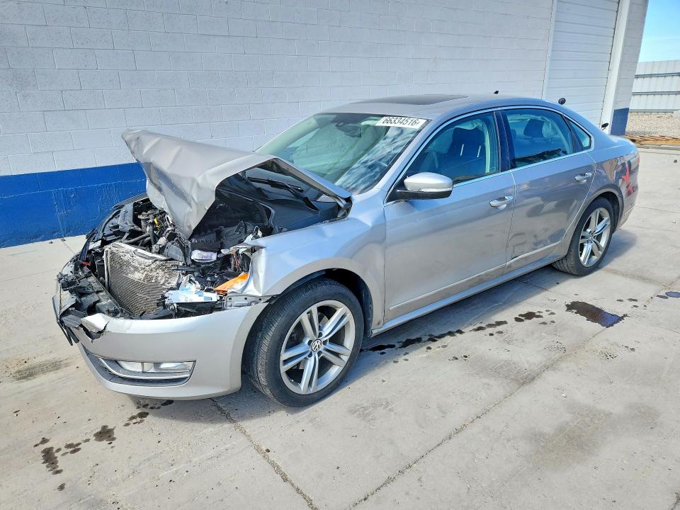 66334516 :رقم المزاد ، 1VWCN7A31EC063773 vin ، 2014 Volkswagen Passat مزاد بيع