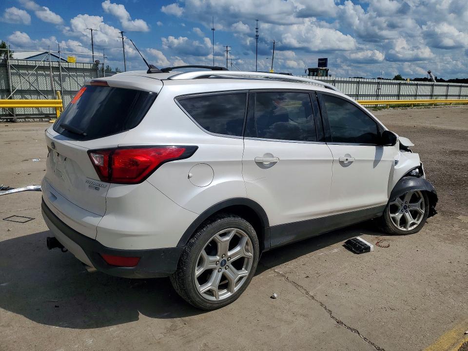 Продажа на аукционе авто 2019 Ford Escape, vin: 1FMCU9J90KUA86825, номер лота: 65739646