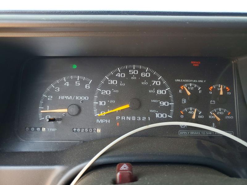 1999 Chevrolet Tahoe მანქანა იყიდება აუქციონზე, vin: 1GNEK13R1XJ452812, აუქციონის ნომერი: 63704876