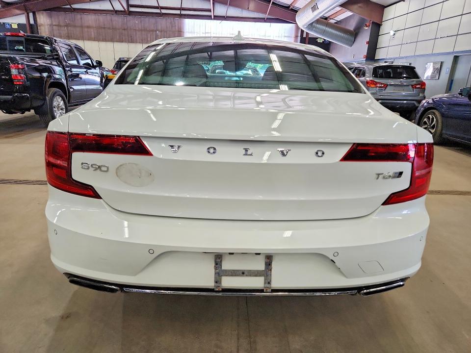Продаж на аукціоні авто 2018 Volvo S90, vin: LVY992ML3JP004865, номер лоту: 64776856