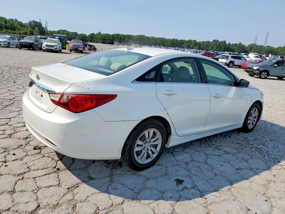 64041986 :رقم المزاد ، 5NPEB4AC1BH062934 vin ، 2011 Hyundai Sonata مزاد بيع