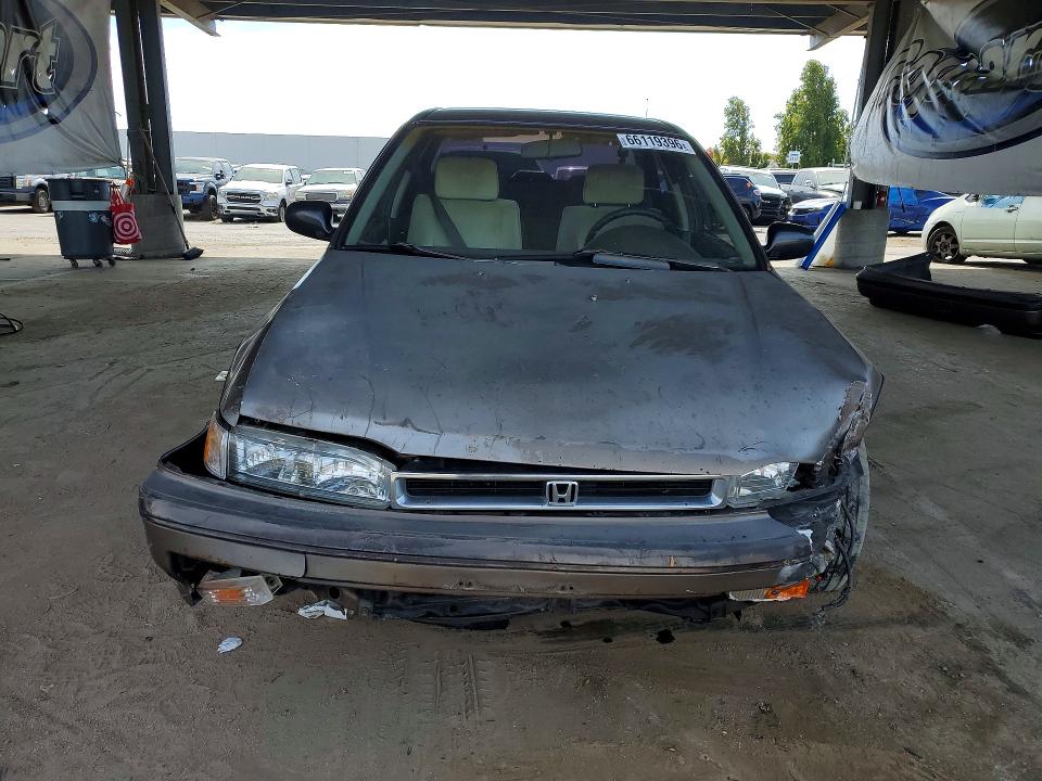 1990 Honda Accord მანქანა იყიდება აუქციონზე, vin: JHMCB7654LC111526, აუქციონის ნომერი: 66119396