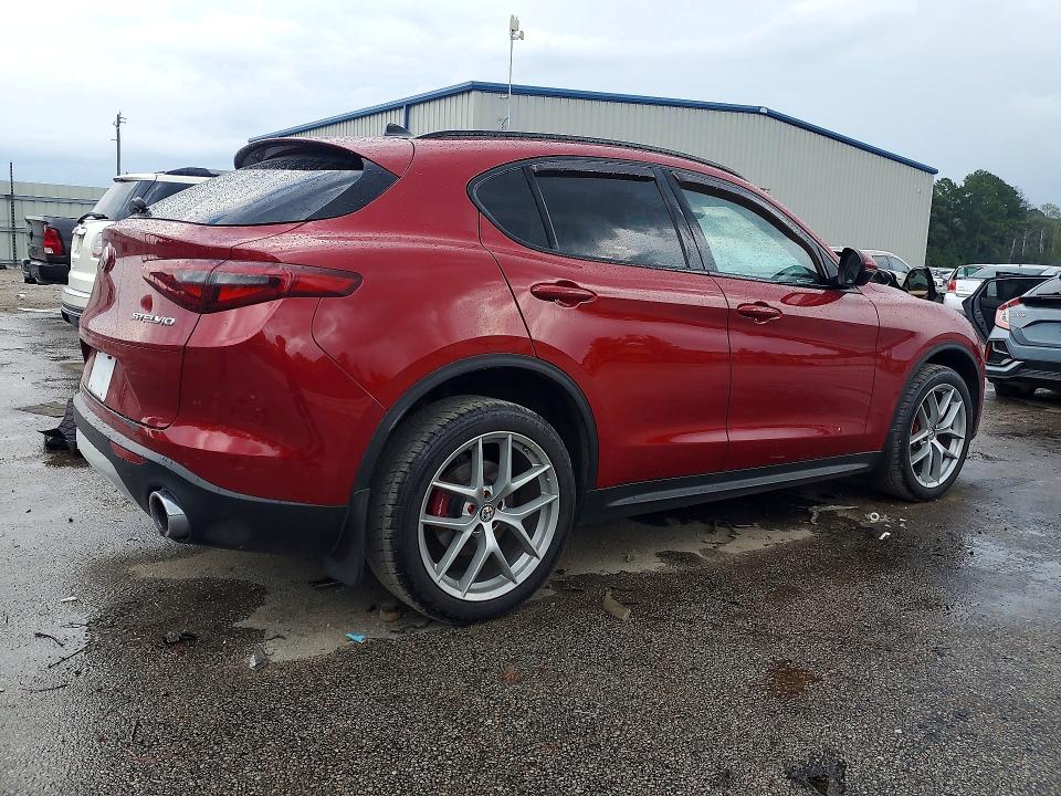 Продаж на аукціоні авто 2018 Alfa Romeo Stelvio, vin: ZASFAKNN5J7C06194, номер лоту: 66535836