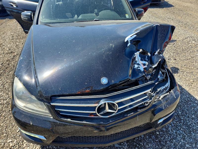 2014 Mercedes-benz C მანქანა იყიდება აუქციონზე, vin: WDDGF8AB9EG237246, აუქციონის ნომერი: 67005656