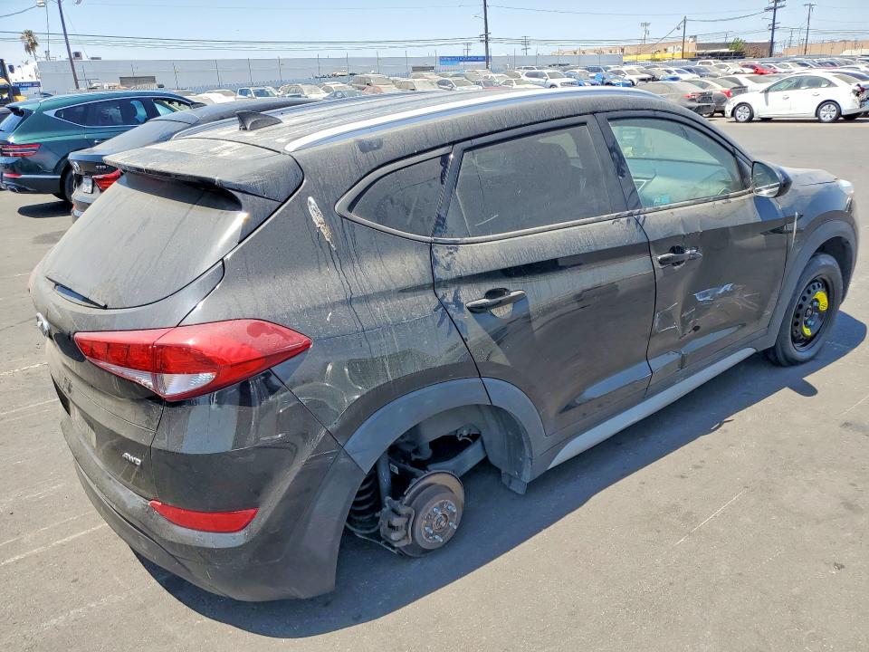Продаж на аукціоні авто 2018 Hyundai Tucson, vin: KM8J3CA47JU694643, номер лоту: 64242196