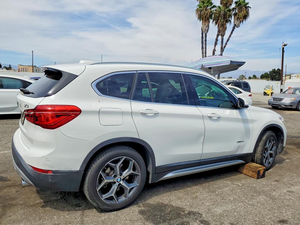 2018 Bmw X1 მანქანა იყიდება აუქციონზე, vin: WBXHT3C3XJ5K22893, აუქციონის ნომერი: 66100316